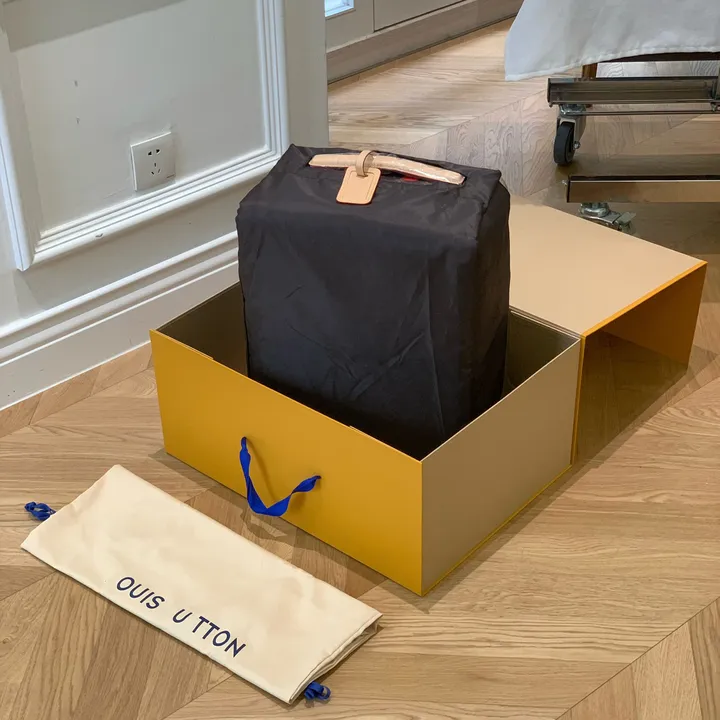 スーパーコピー ルイヴィトン スーツケース