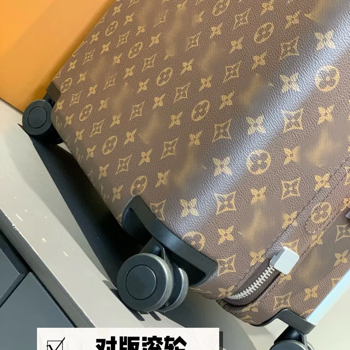 スーパーコピー ルイヴィトン スーツケース