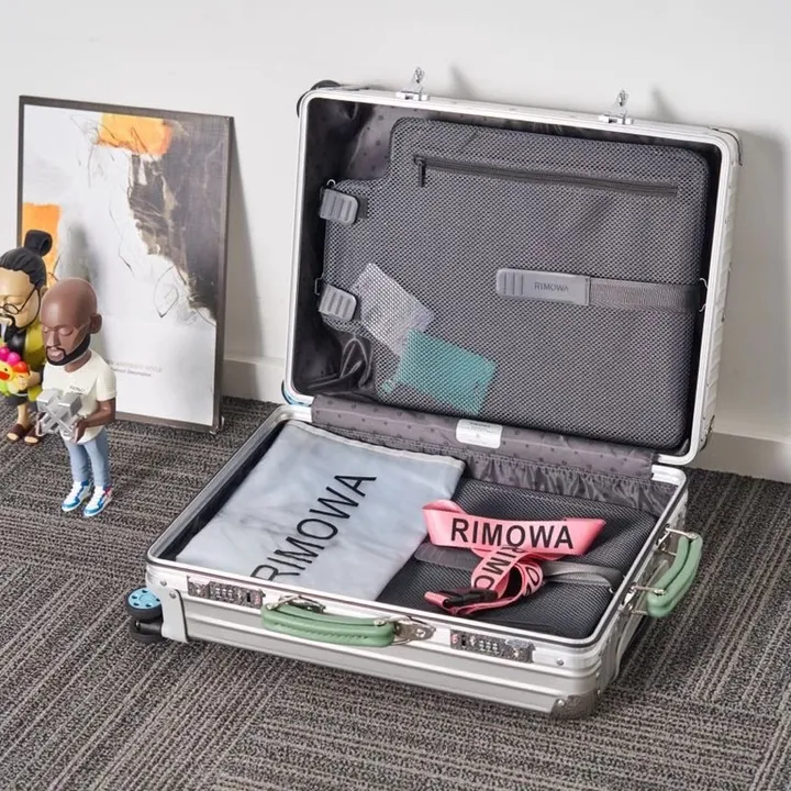 スーパーコピー リモワ スーツケース