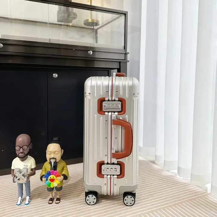 スーパーコピー リモワ スーツケース