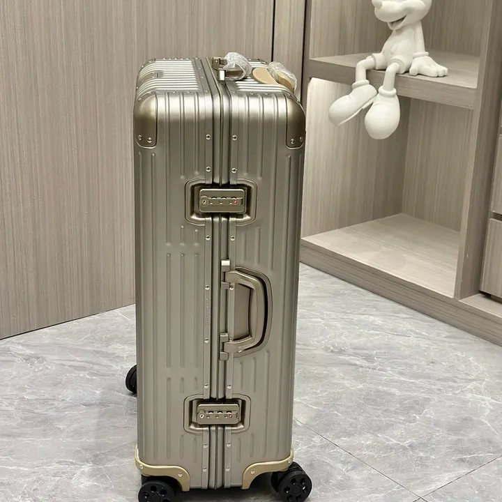 スーパーコピー リモワ スーツケース