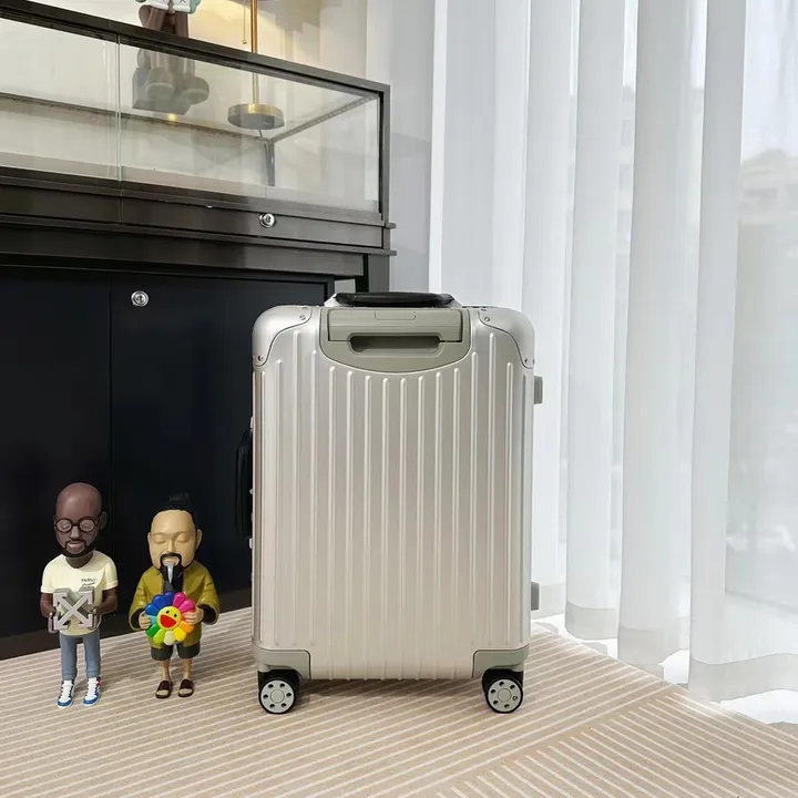 スーパーコピー リモワ スーツケース