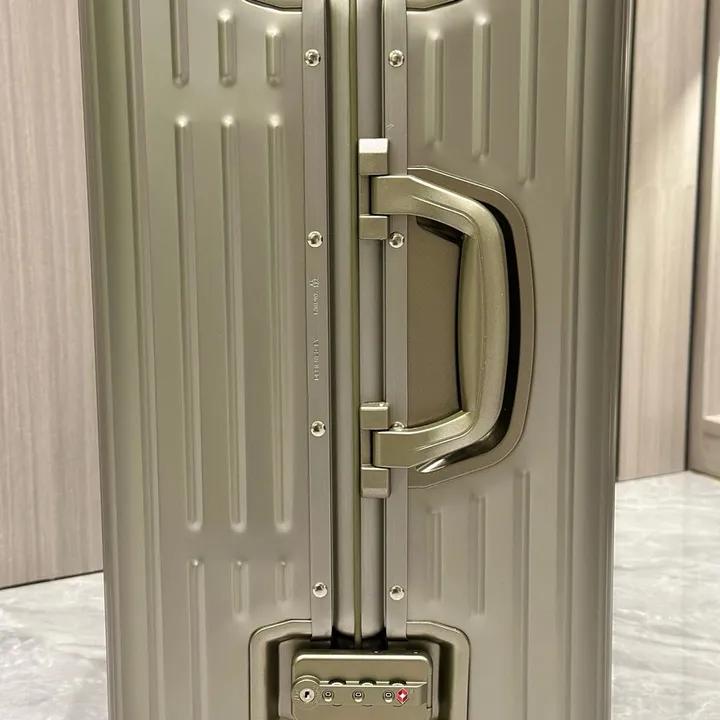 スーパーコピー リモワ スーツケース