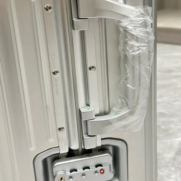 スーパーコピー リモワ スーツケース