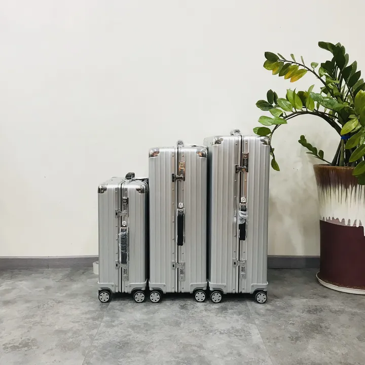 スーパーコピー リモワ スーツケース