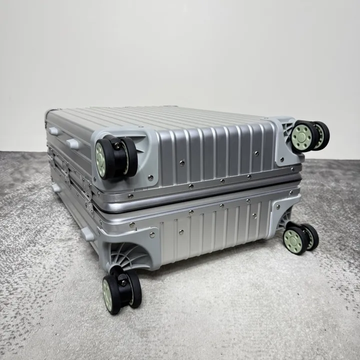 スーパーコピー リモワ スーツケース