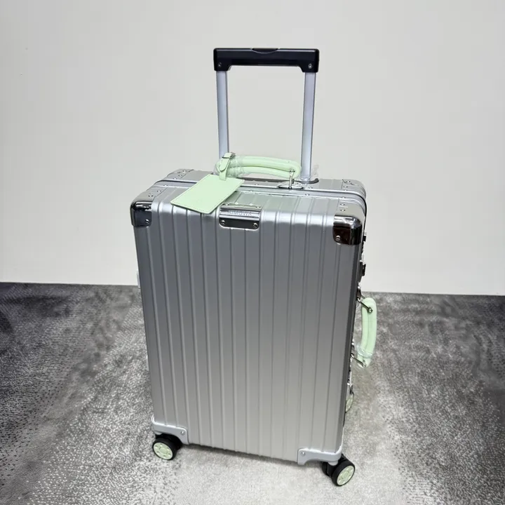 スーパーコピー リモワ スーツケース