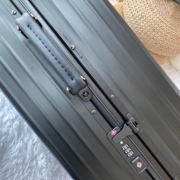 スーパーコピー リモワ スーツケース