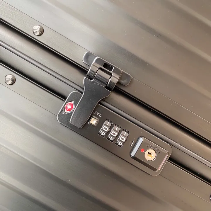 スーパーコピー リモワ スーツケース