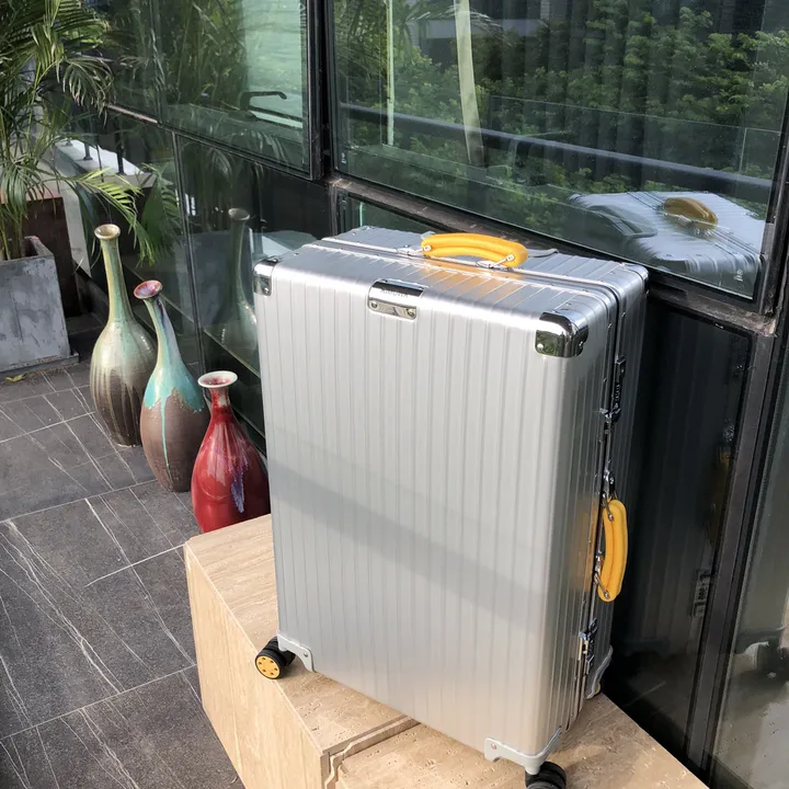 スーパーコピー リモワ スーツケース