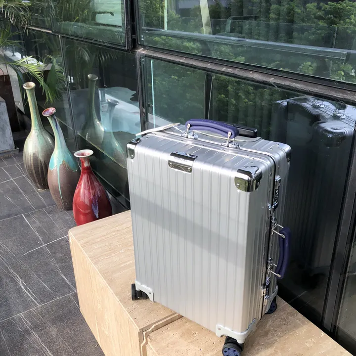 スーパーコピー リモワ スーツケース