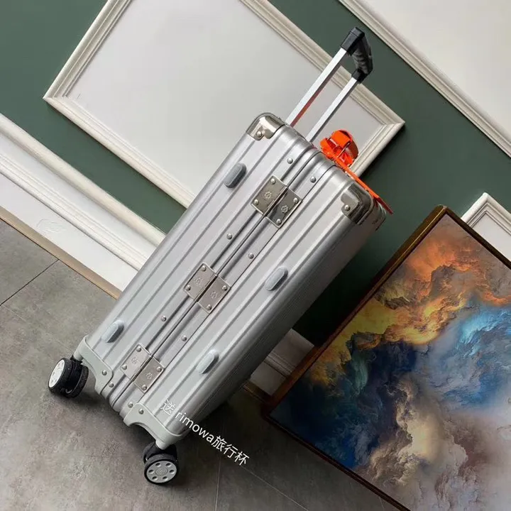 スーパーコピー リモワ スーツケース