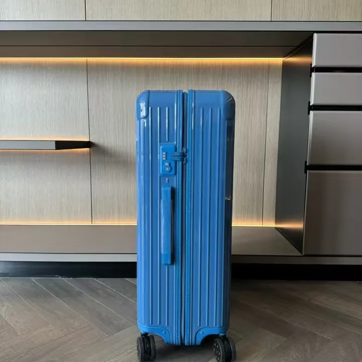 スーパーコピー リモワ スーツケース