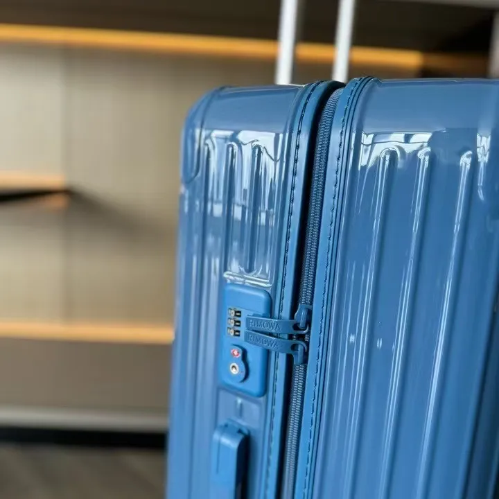 スーパーコピー リモワ スーツケース