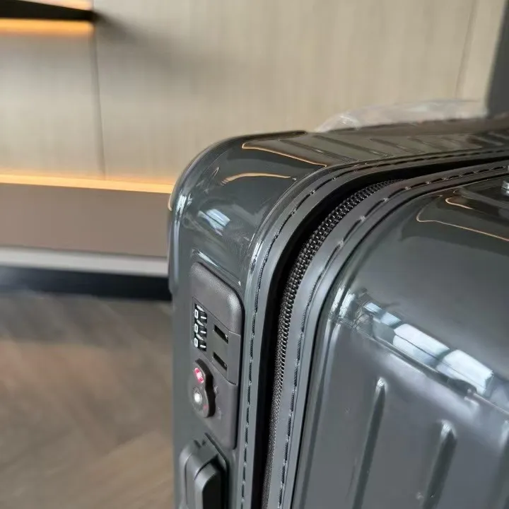 スーパーコピー リモワ スーツケース