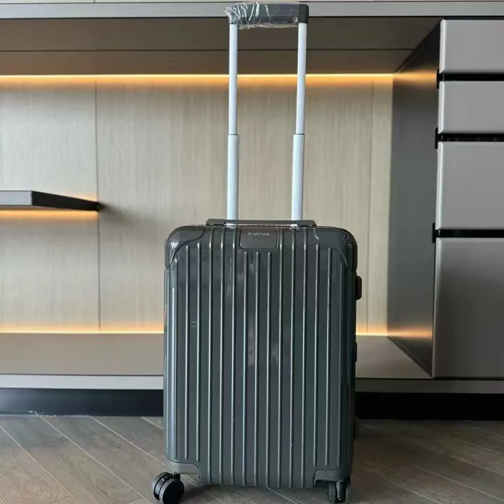 スーパーコピー リモワ スーツケース