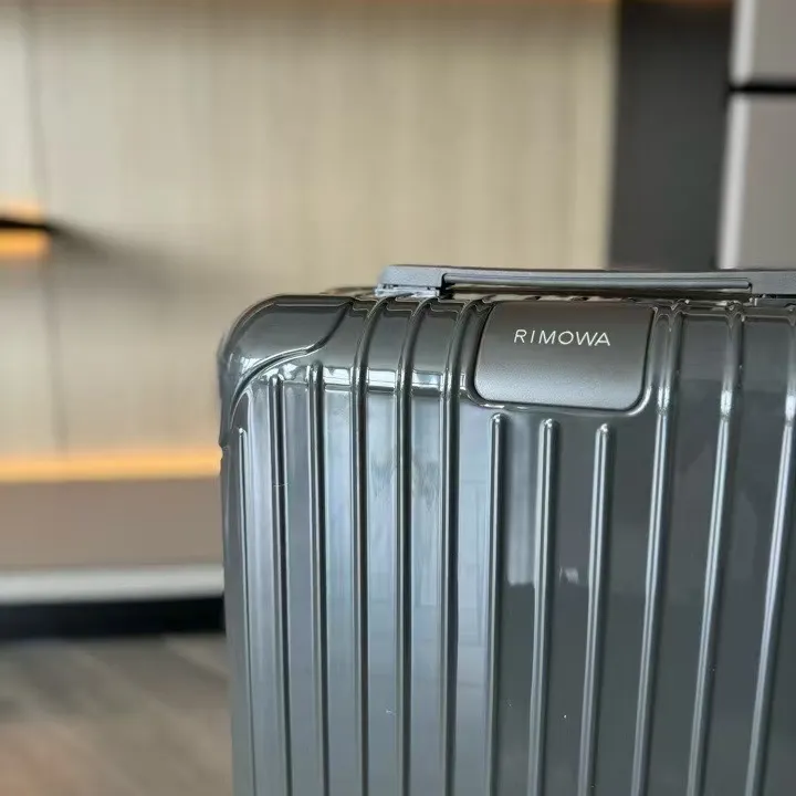 スーパーコピー リモワ スーツケース