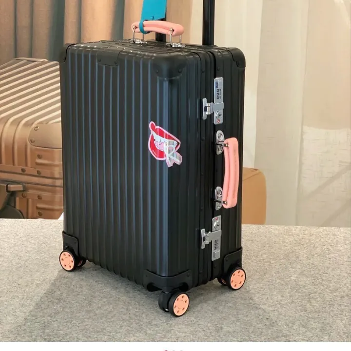 スーパーコピー リモワ スーツケース