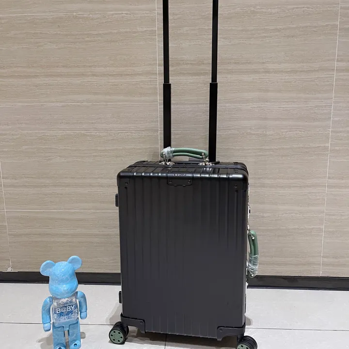 スーパーコピー リモワ スーツケース