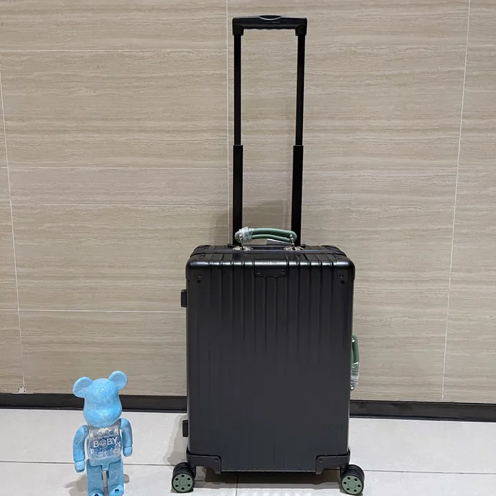 スーパーコピー リモワ スーツケース