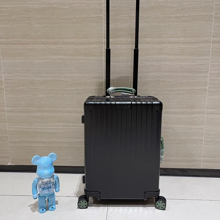 スーパーコピー リモワ スーツケース