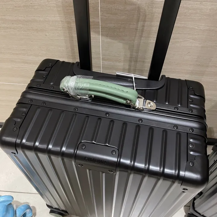 スーパーコピー リモワ スーツケース