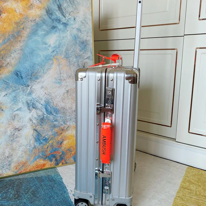 スーパーコピー リモワ スーツケース