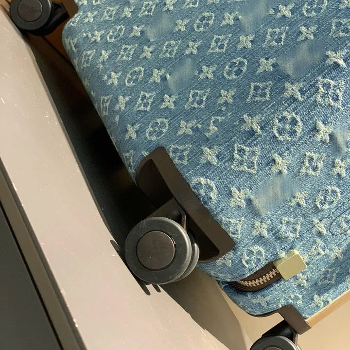 スーパーコピー ルイヴィトン スーツケース