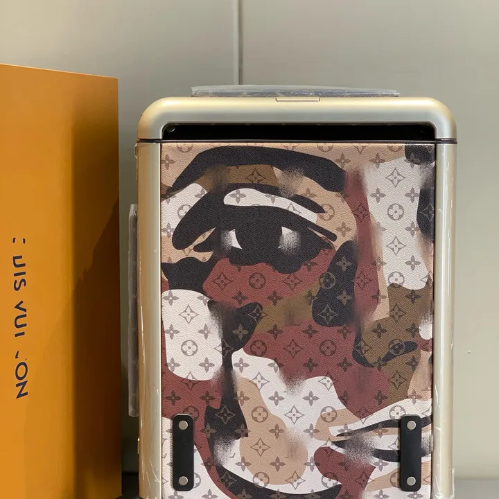 スーパーコピー ルイヴィトン スーツケース