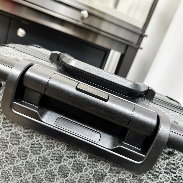 スーパーコピー グッチ スーツケース