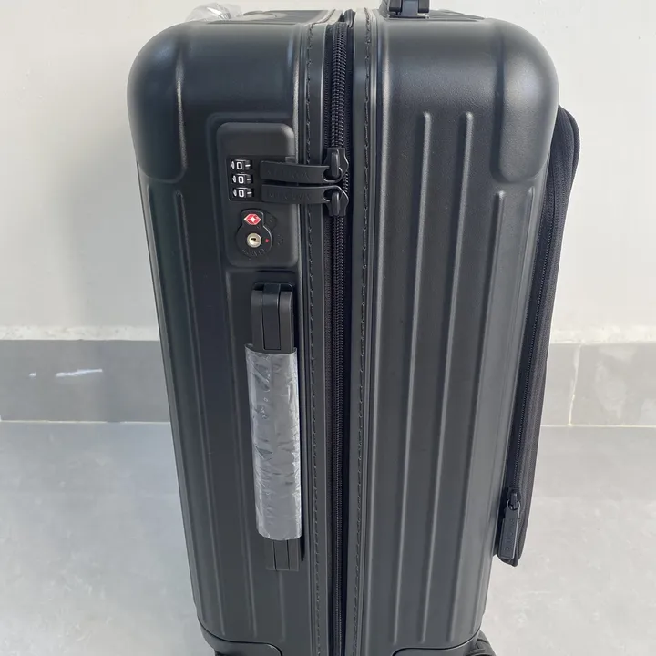 スーパーコピー リモワ スーツケース