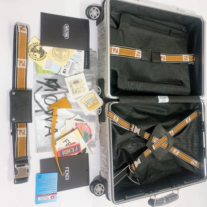 スーパーコピー フェンディ スーツケース