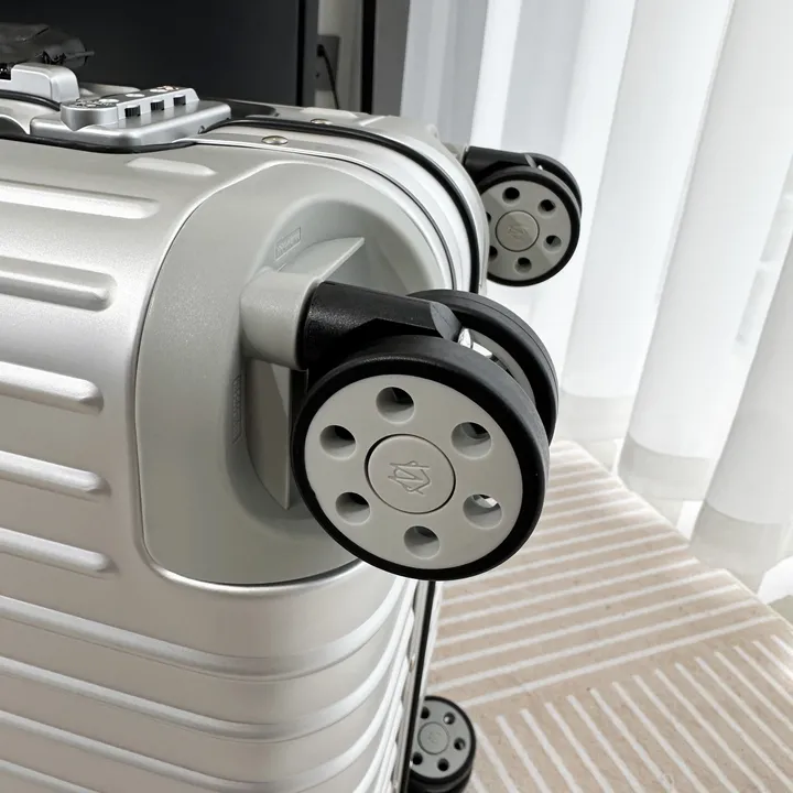 スーパーコピー リモワ スーツケース