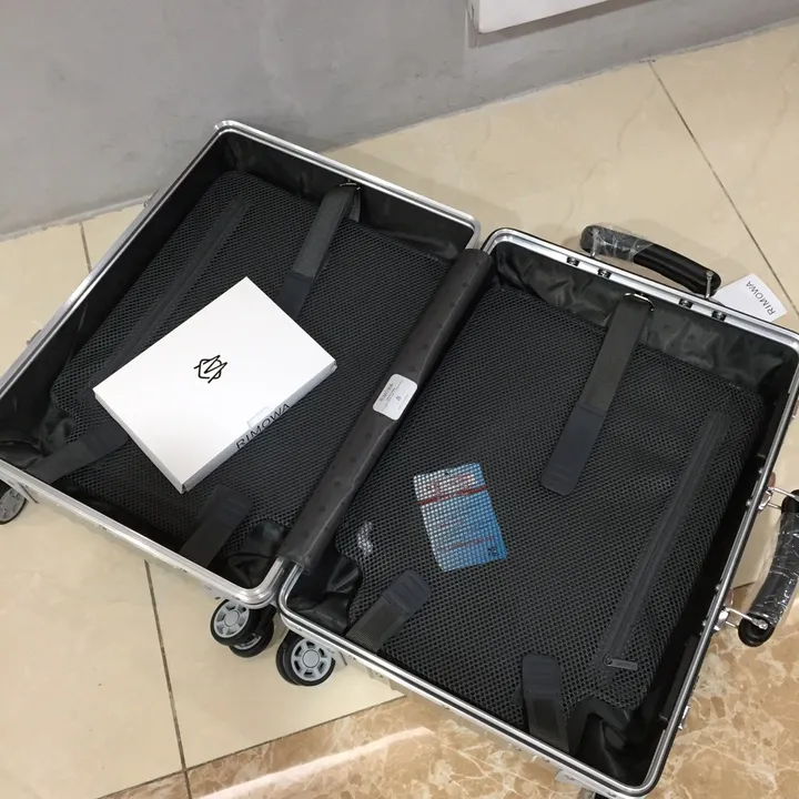 スーパーコピー リモワ スーツケース