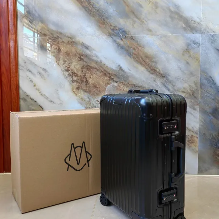 スーパーコピー リモワ スーツケース