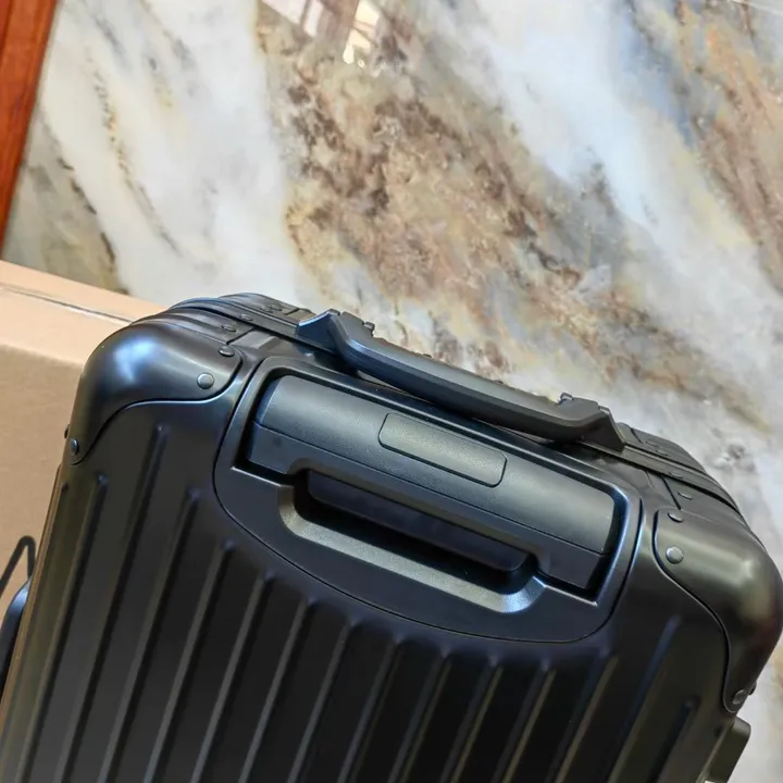 スーパーコピー リモワ スーツケース