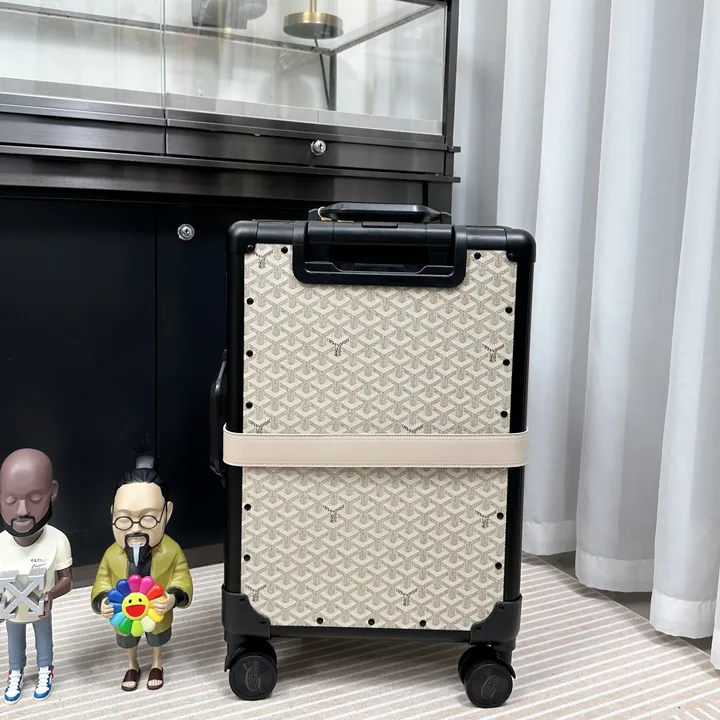 スーパーコピー フェンディ スーツケース