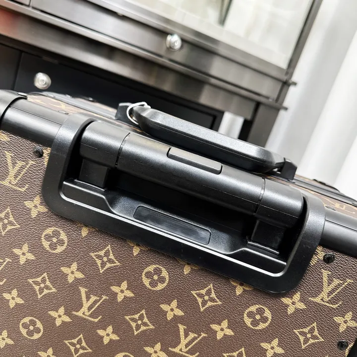 スーパーコピー ルイヴィトン スーツケース
