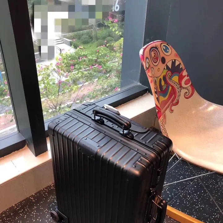 スーパーコピー リモワ スーツケース