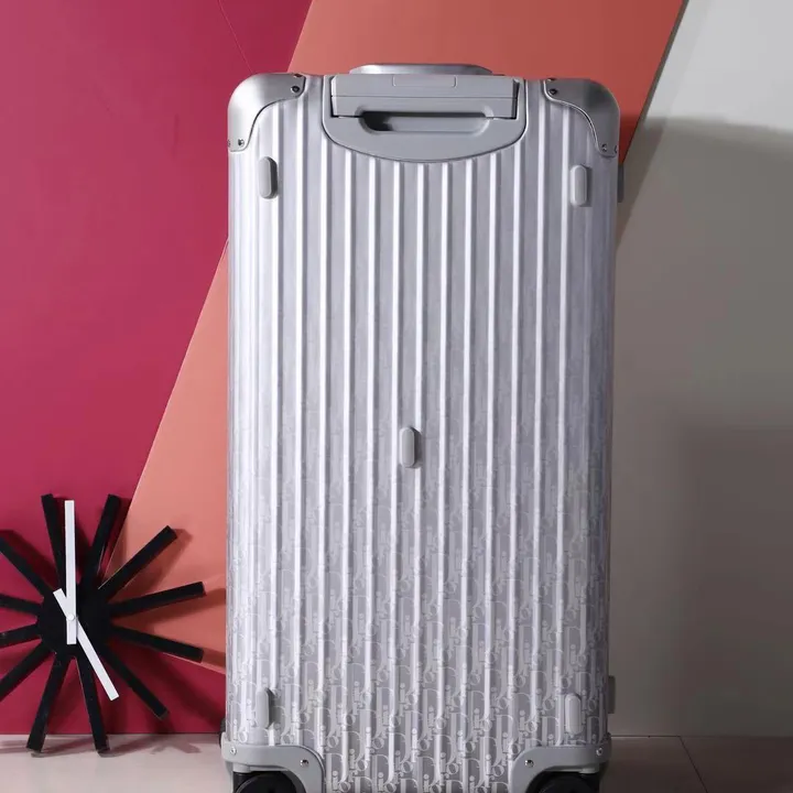 スーパーコピー リモワ スーツケース