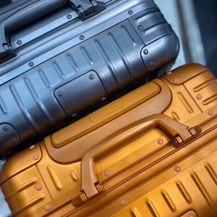 スーパーコピー リモワ スーツケース