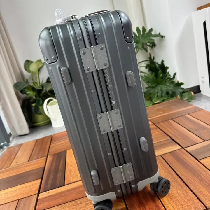 スーパーコピー リモワ スーツケース