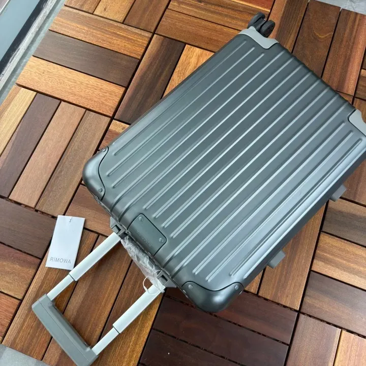 スーパーコピー リモワ スーツケース