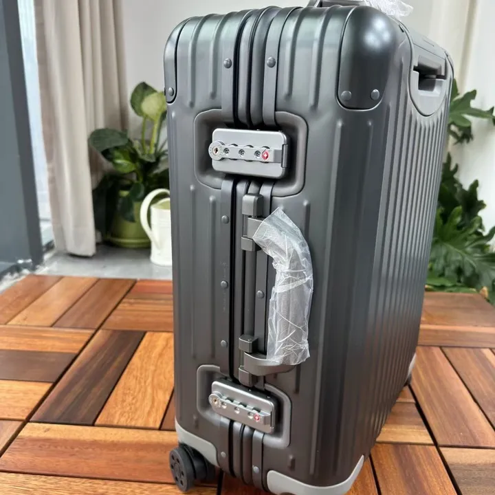 スーパーコピー リモワ スーツケース