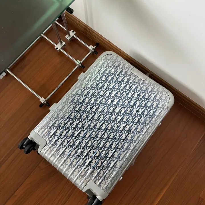 スーパーコピー グッチ スーツケース