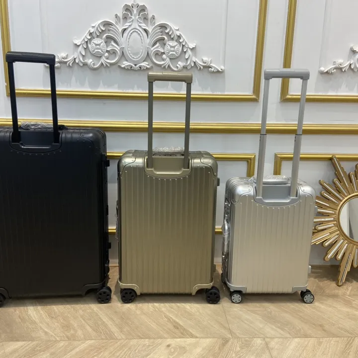 スーパーコピー リモワ スーツケース