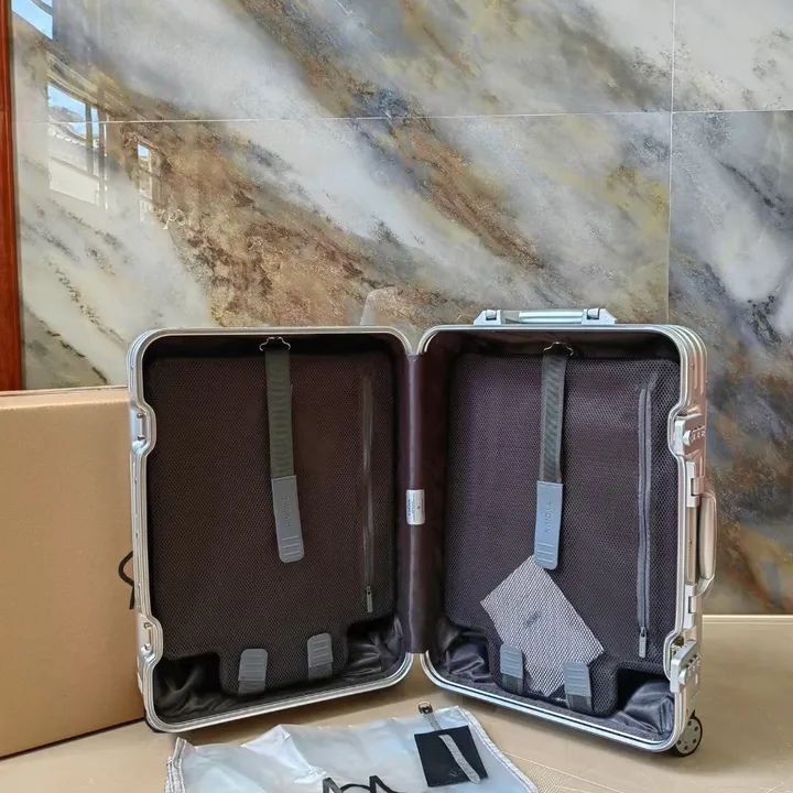 スーパーコピー リモワ スーツケース