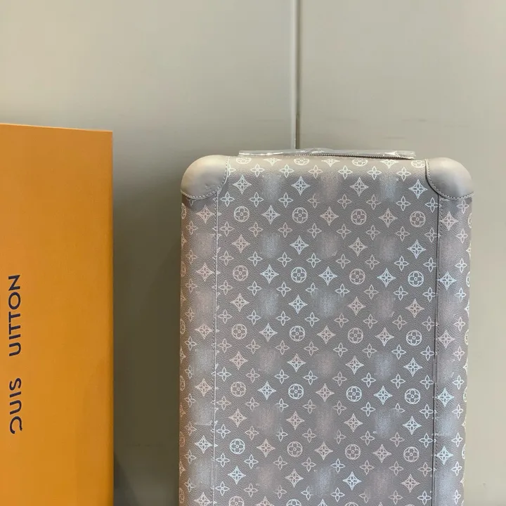 スーパーコピー ルイヴィトン スーツケース