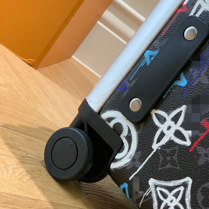 スーパーコピー ルイヴィトン スーツケース