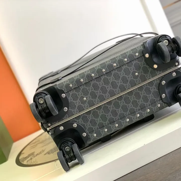 スーパーコピー グッチ スーツケース